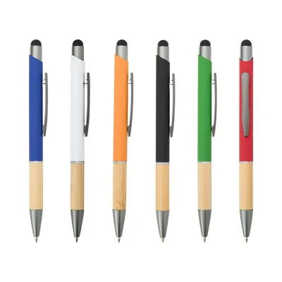 Caneta esferográfica com ponta touch, corpo em metal com detalhe em bambu.