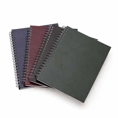 Caderno com capa de couro sintético