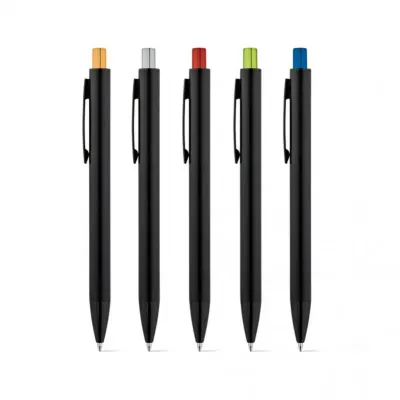 Caneta em metal com acabamento mate e botão