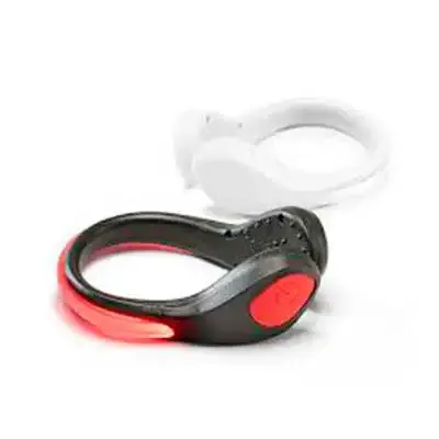 Luz refletora para tênis. ABS e PVC eco-friendly. Com 2 LEDs e 2 modos de luz. Incluso 2 pilhas C...
