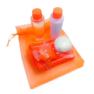 Kit higiene com shampoo, condicionador, mini sabonete e toalha de mão