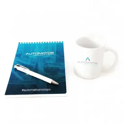 Kit com caneta, caneca, bloco