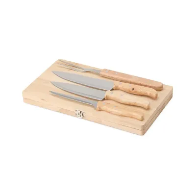 Kit churrasco com 4 peças em estojo de madeira