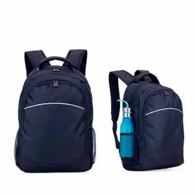 Mochila azul com rede lateral