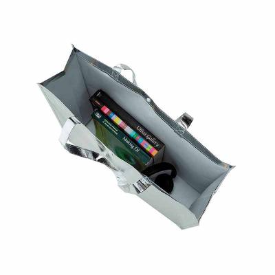 Sacola metalizada com botão