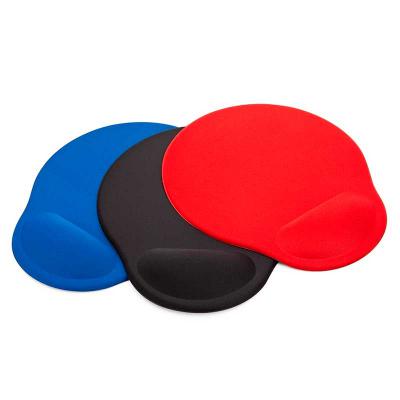Mouse Pad ergonômico de neoprene com apoio para o punho de espuma. Parte inferior em material ant...