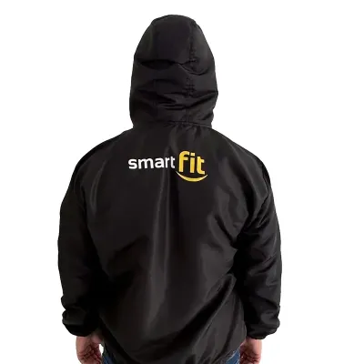 Jaqueta corta-vento preta