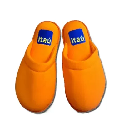 Pantufa laranja personalizada