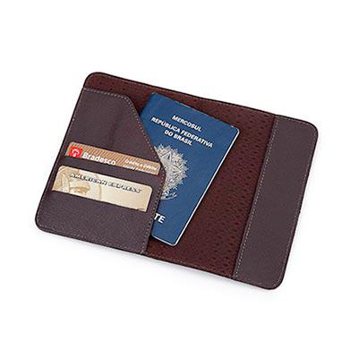 Porta Passaporte de couro na cor marrom