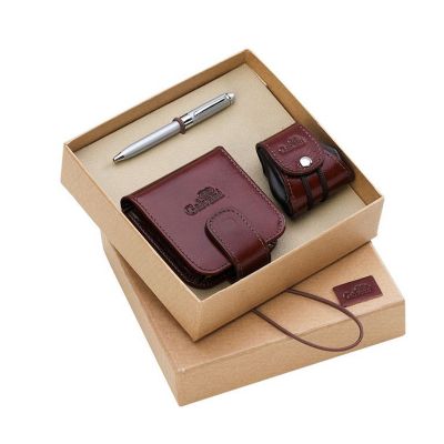 Kit presente, contendo porta batom, porta níquel e caneta.