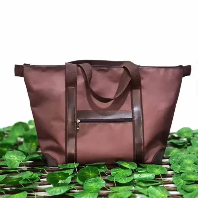 Bolsa viagem Rápida Grande em poliéster 600 com detalhes sintético 1 bolso frontal com zíper e cu...