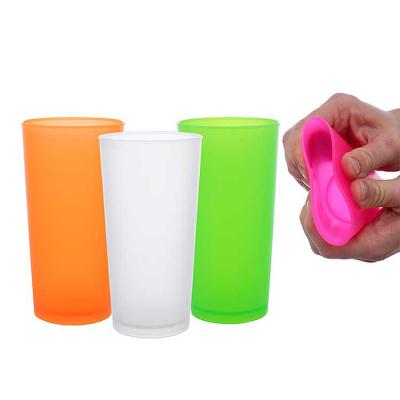 Copos ecológicos coloridos.