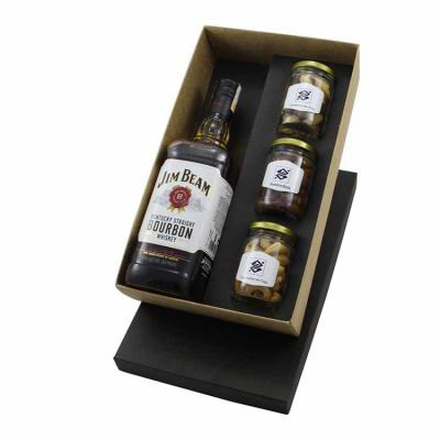 Kit whisky Jim Beam Bourbon e 3 potes de petiscos