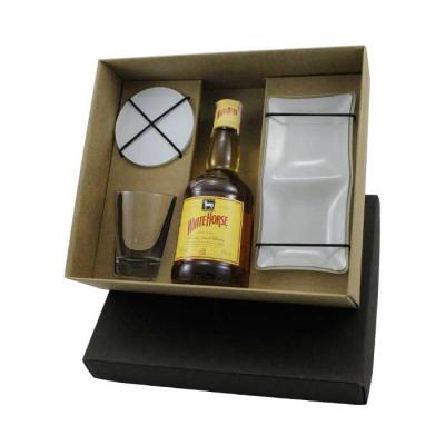 Kit whisky White Horse 500ml com copo dose, porta-copo e petisqueira