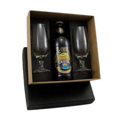 Kit cerveja artesanal com duas taças de vidro