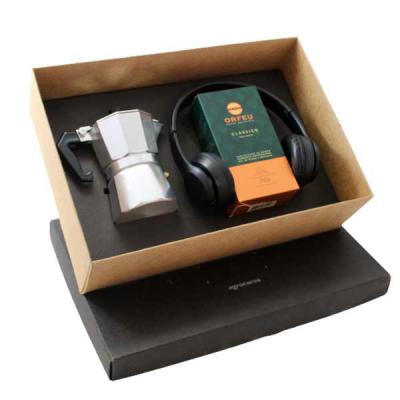Kit Café com Cafeteira Italiana 300ml, fone de ouvido Bluetooth, pacote de Café Orfeu Clássico 250g com gravação nas peças e na tampa da caixa