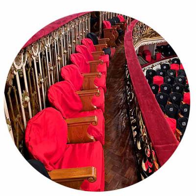 Capas de cadeiras para espetáculos