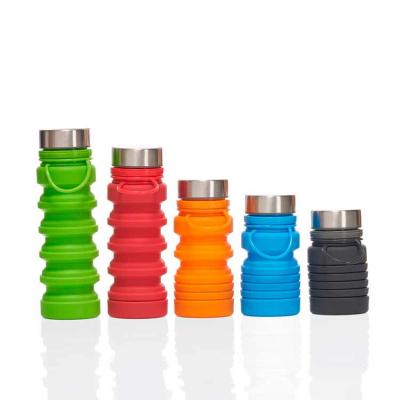 Garrafa retrátil produzida em silicone livre de BPA.