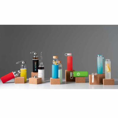 Garrafa de água em vidro