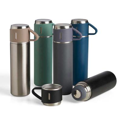 Garrafa térmica 450ml em inox com tampa que pode ser utilizada como caneca