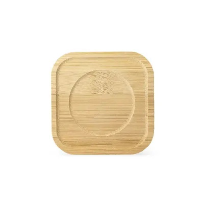 Kit com seis porta-copos feitos em bambu com design minimalista e sustentável.