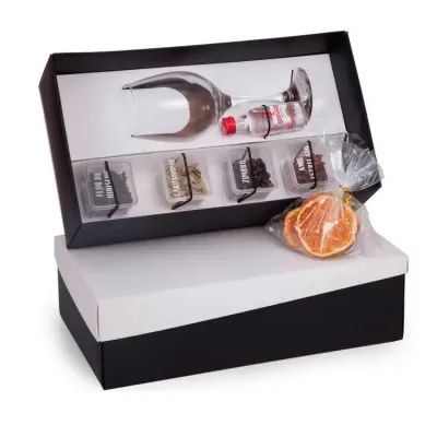 Kit gin com especiarias e taça