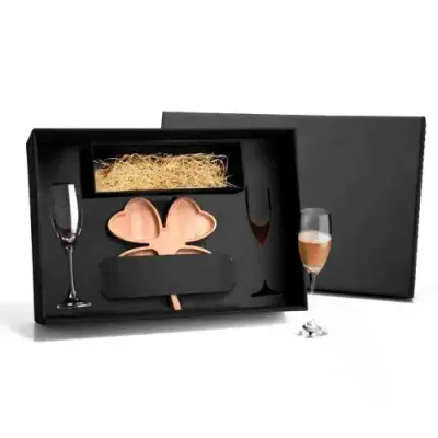 Kit Petisco E Champagne em Caixa