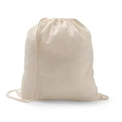 Sacola tipo mochila em algodão reciclado.