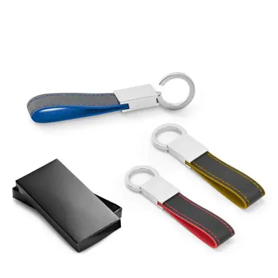 Chaveiro em sintético e metal 2