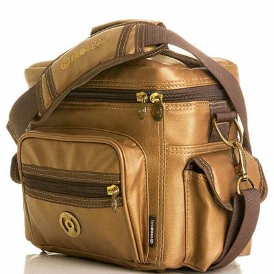 Bolsa Térmica Iron Bag Premium Ouro Velho M na diagonal