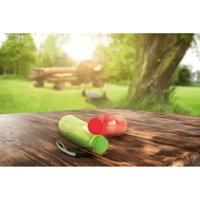 Squeezes com tampa as