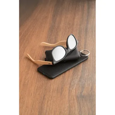 Óculos de sol em PP e bambu