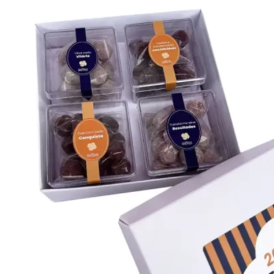 Caixa com 4 kits de pipoca gourmet