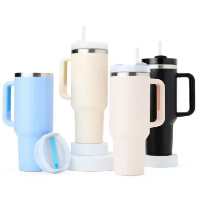 Caneca térmica com tampa e canudo - varias cores