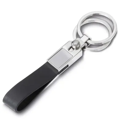 Chaveiro de metal com sintético preto com 2 argolas 