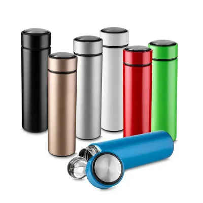 Garrafa térmica em aço inox com parede dupla isolada a vácuo
