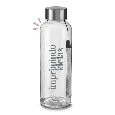 Garrafa produzida em RPET (plástico reciclado)