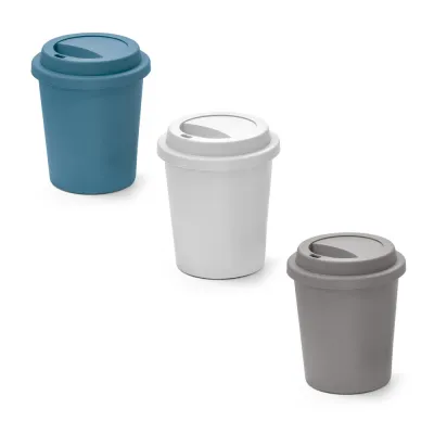 Copo de viagem com tampa e corpo em PP