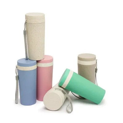 Copo fibra de bambu 350ml com parede dupla e alça. Copo produzido em Polipropileno livre de BPA, ...