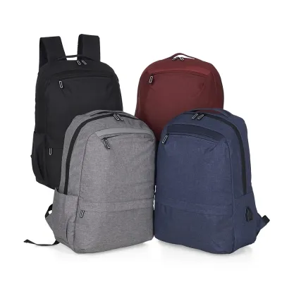 Mochila de nylon 21 litros com três compartimentos, sendo o principal com bolso para notebook 15,...