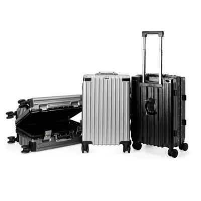 Mala de viagem 46 litros feita em plástico com acabamento em alumínio, contém cadeado numérico TS...