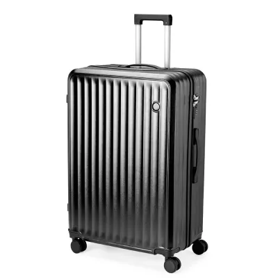 Pensada para tornar as viagens mais práticas e confortáveis, esta mala combina estrutura resisten...