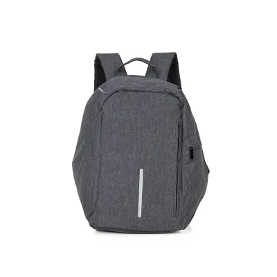 Mochila antifurto impermeável, seu compartimento principal com abertura de zíper na área traseira...