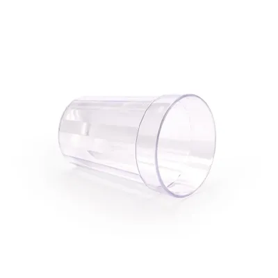 Um copo que transmite praticidade a partir de seu design. Feito em plástico PS Cristal transparen...