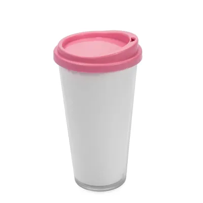 Um copo em plástico de camada dupla que é uma opção versátil para as mais diversas situações. A c...