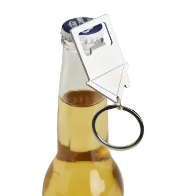 Chaveiro abridor metálico formato casa.