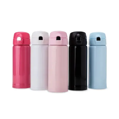 Garrafa inox 304 com capacidade de 400ml. Tampa de polipropileno com botão de acionamento e trava...