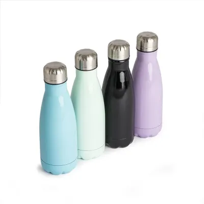 Faça da hidratação um hábito saudável e prazeroso!  Nossa garrafa de inox de 540ml é a companheir...