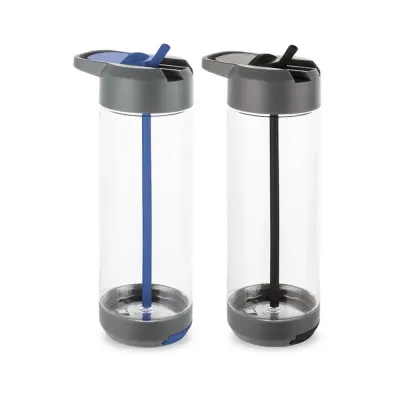 Squeeze em tritan? com tampa em PP, canudo flexível (no interior) e com sistema de abertura e fec...