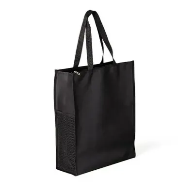 Sacola de mão em Nylon 600 preta. Conta alça; com tela lateral; compartimento duplo, um com fecha...